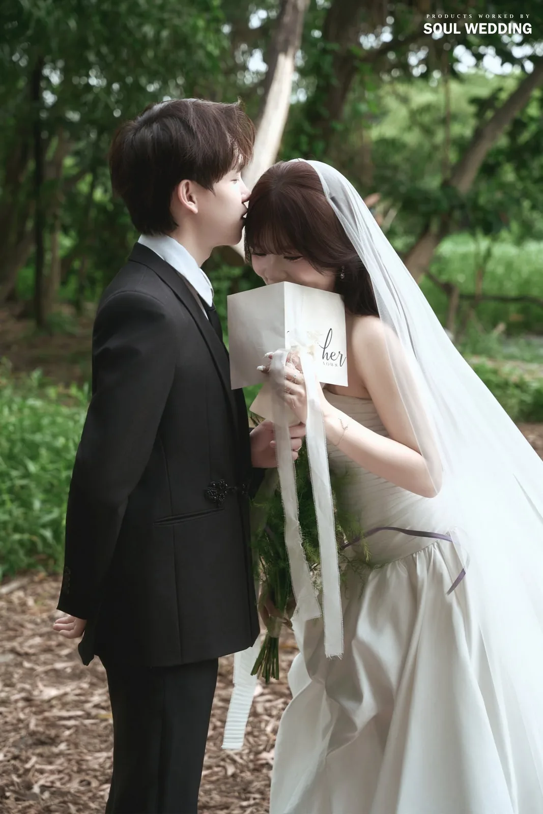 Không gian studio cưới và đội ngũ nhiếp ảnh, trang điểm
